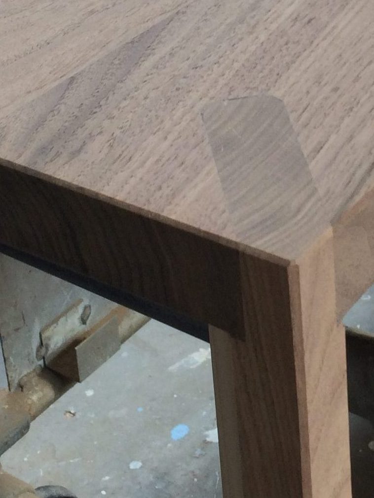 Notenhouten tafel Amsterdam